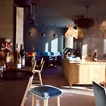 Alberta & Hotel 3*