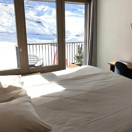 Alberta & Hotel